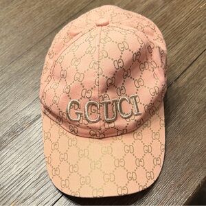 Gucci Blush Monogram Cap